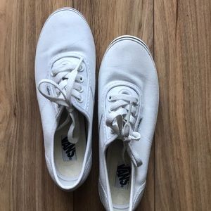 All-white VANS / size 6